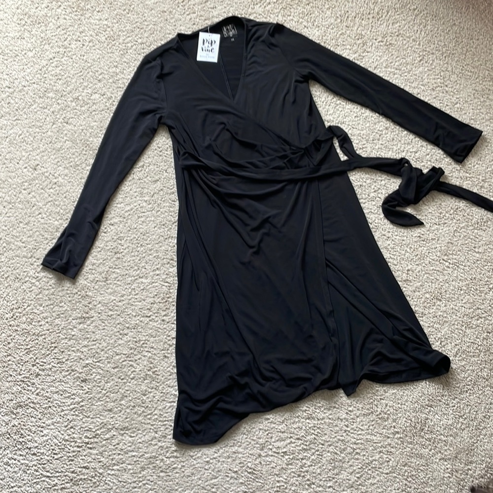 Wrap tie maternity dress
